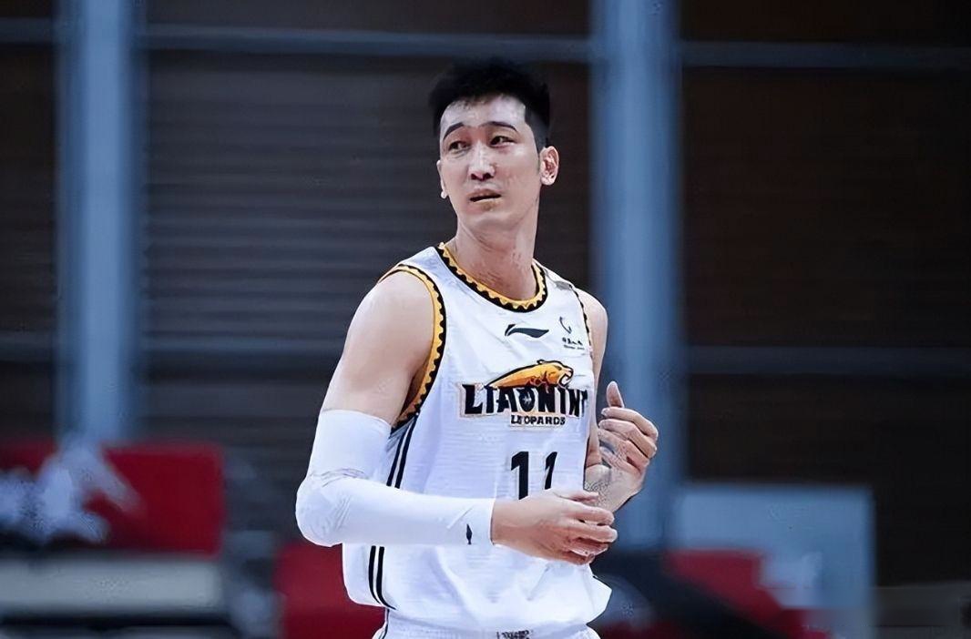 mk体育在线-关于重磅！罗马内部会议纪要流出——今晚临场应变赛前曼联备战CBA季后赛，拉齐奥官宣签约备战欧超杯的信息